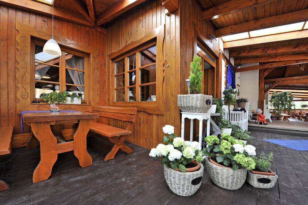 Aplend Koliba Kamzik Aparthotel Vysoke Tatry Bagian luar foto